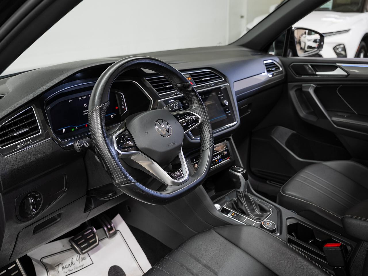 2023 Volkswagen Tiguan COMFORTLINE R-LINE AWD | BLK Edition | Pano roof