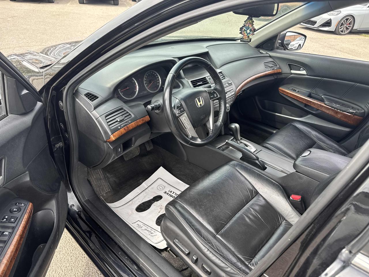 2011 Honda Accord AS IS Photo8