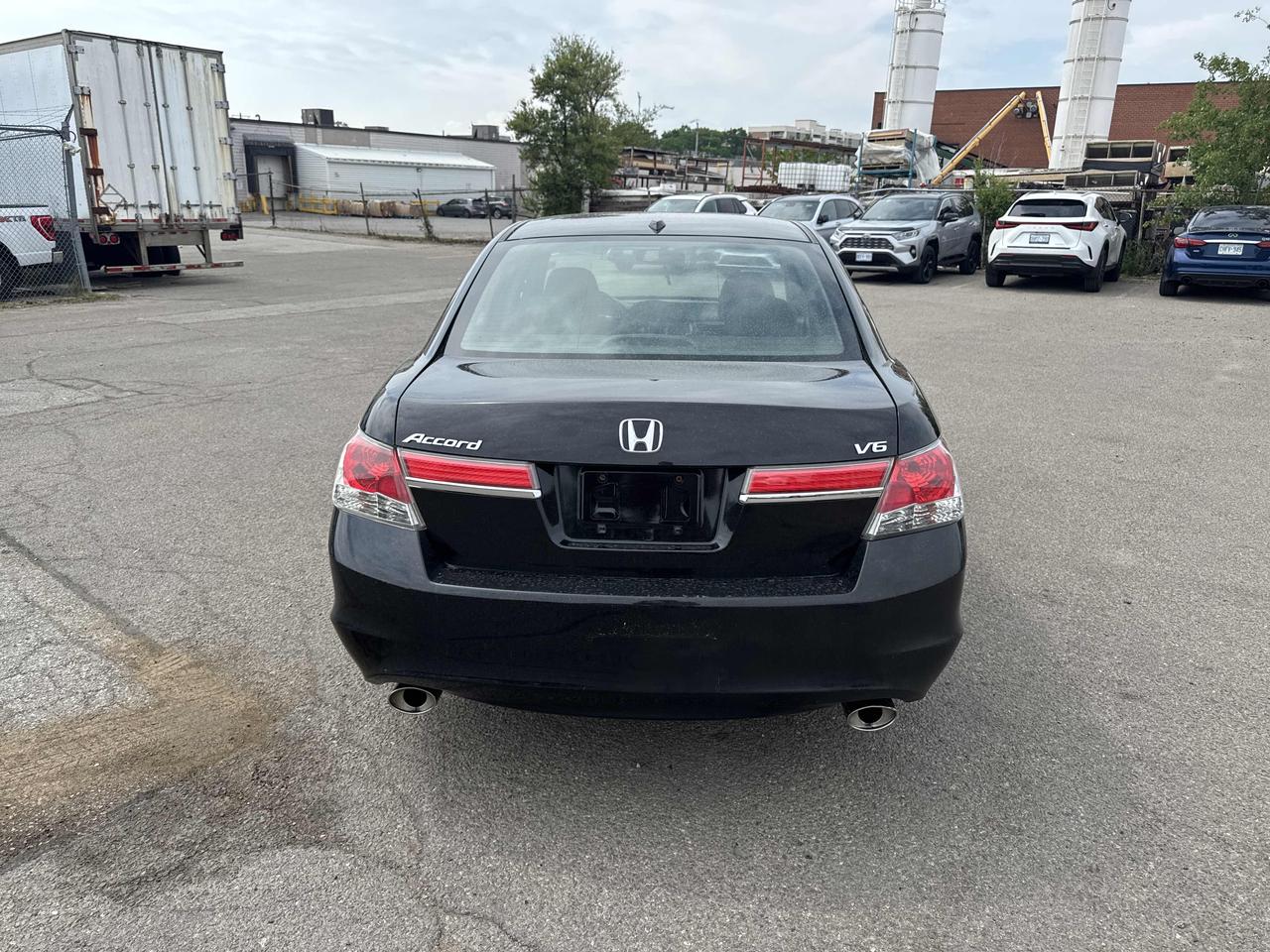 2011 Honda Accord AS IS Photo5
