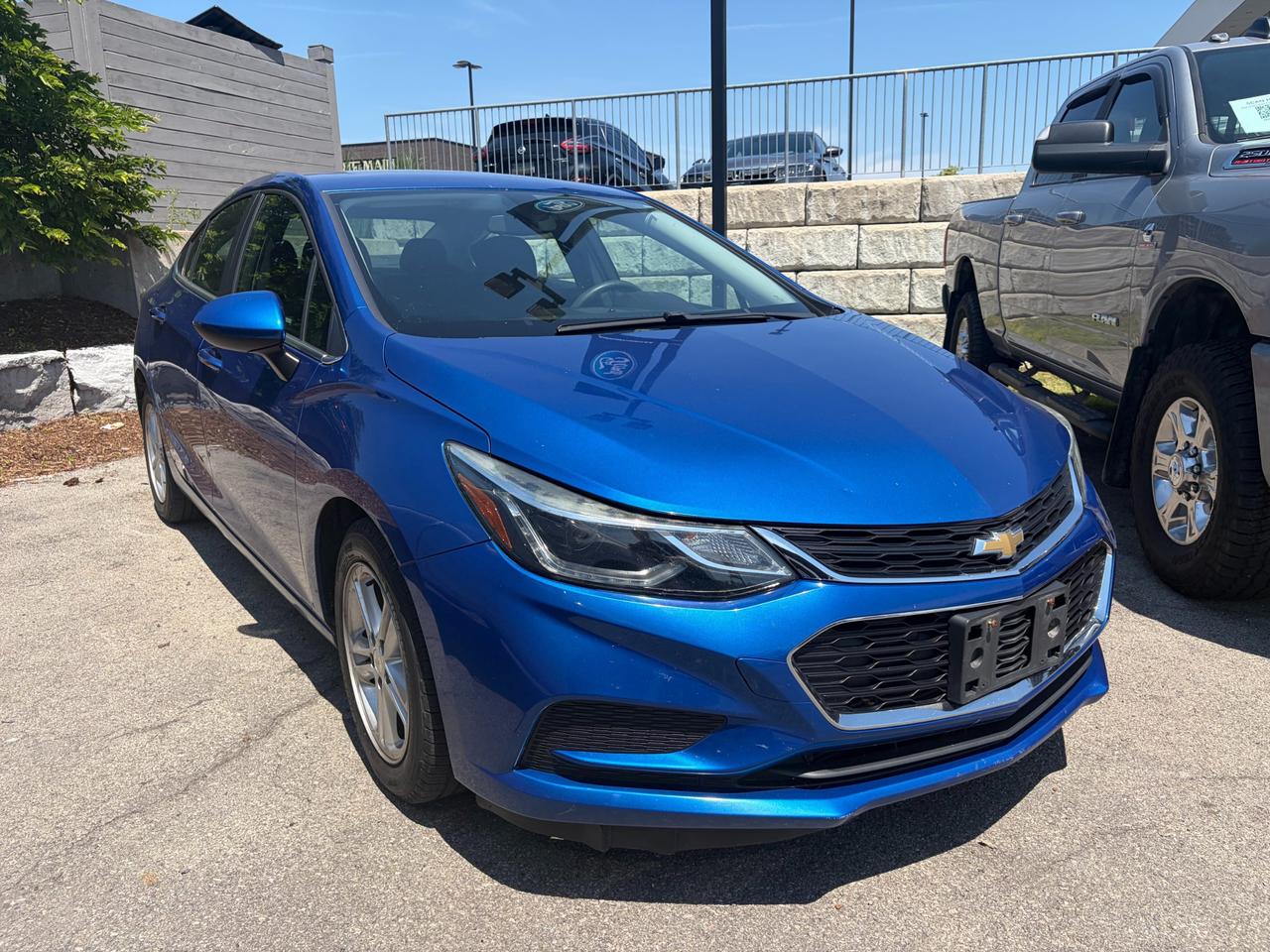 Used 2017 Chevrolet Cruze LT AUTO for sale in Hamilton, ON