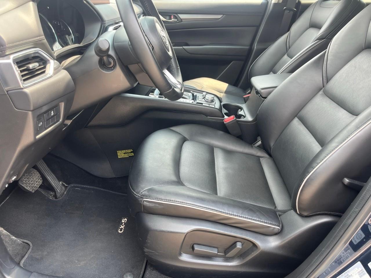 2025 Mazda CX-5 GS Apple CarPlay | Blind Spot Monitoring | Heated Steering Wheel Photo