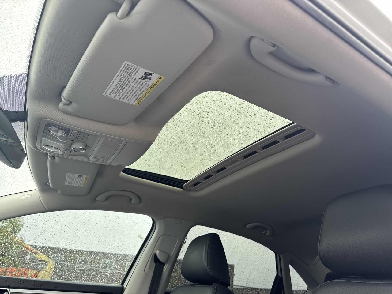 2017 Volkswagen Passat COMFORTLINE MODEL, SUNROOF, NAVIGATION, REARVIEW C Photo19