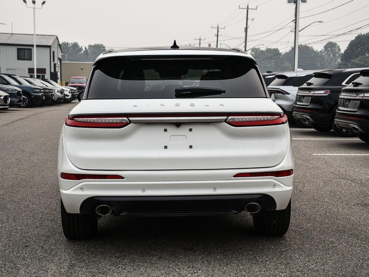 2024 Lincoln Corsair Reserve AWD Photo3