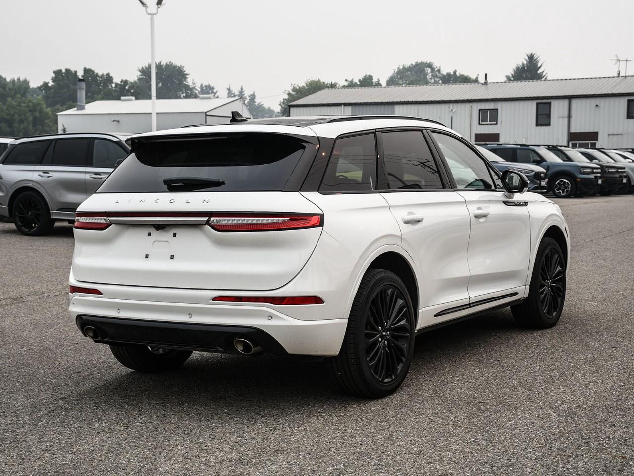 2024 Lincoln Corsair Reserve AWD Photo4