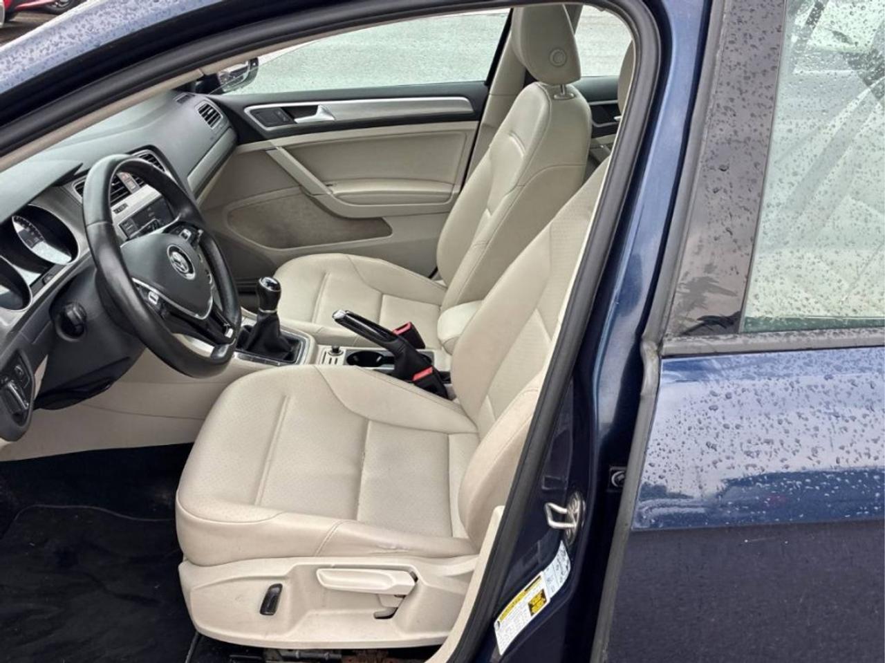 2017 Volkswagen Golf * S * MANUAL * MUST SEE * S Photo4