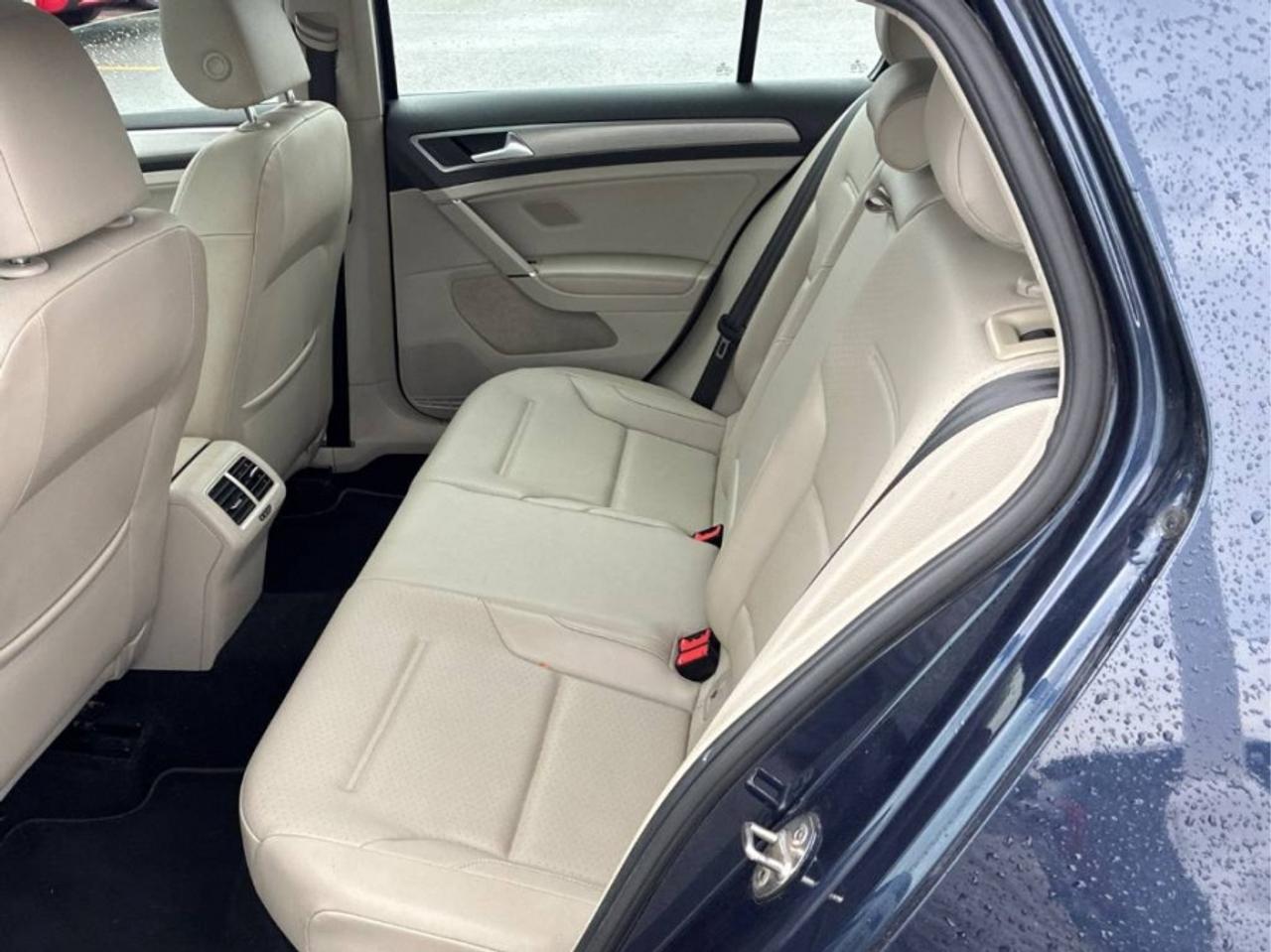 2017 Volkswagen Golf * S * MANUAL * MUST SEE * S Photo