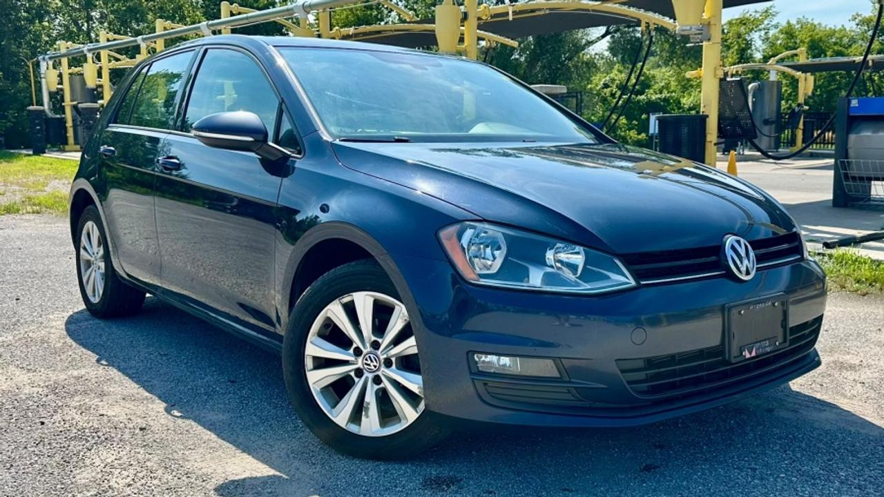 2017 Volkswagen Golf * S * MANUAL * MUST SEE * S Photo