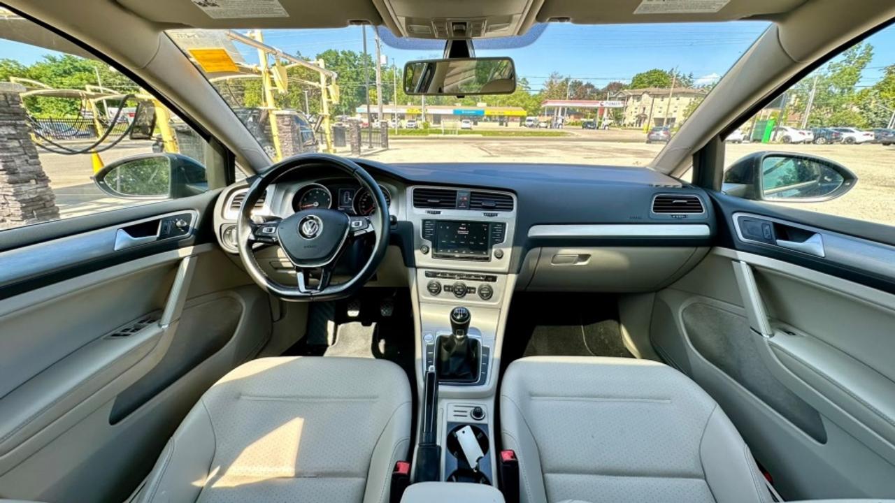 2017 Volkswagen Golf * S * MANUAL * MUST SEE * S Photo
