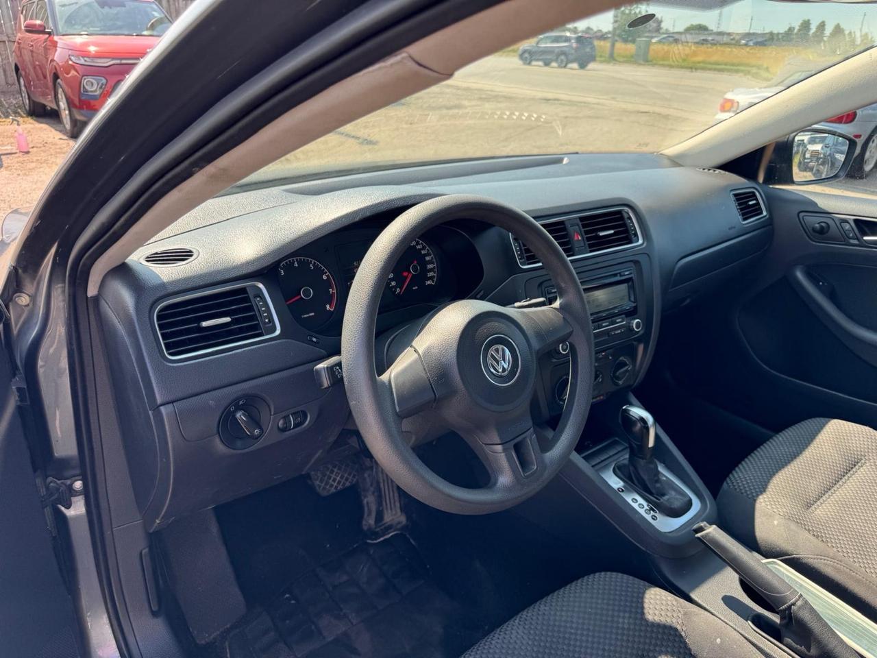 2011 Volkswagen Jetta AS IS SPECIAL, TRENDLINE, AUTO, ONLY 114KMS Photo