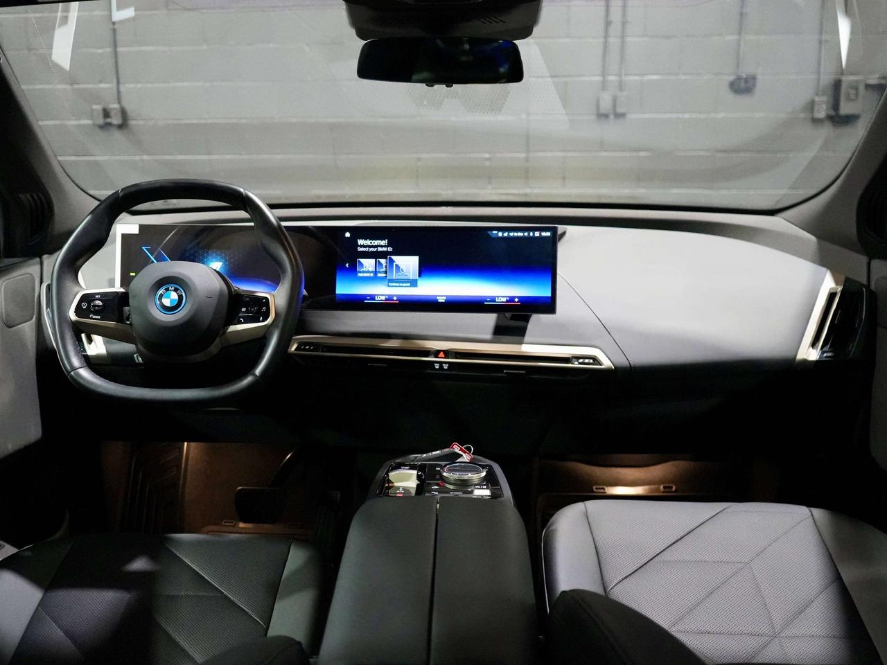 2023 BMW iX NO ACCIDENT|xDrive50|MASSAGE |DRIVER ASSIST Photo