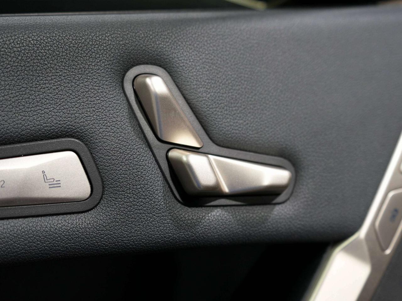 2023 BMW iX NO ACCIDENT|xDrive50|MASSAGE |DRIVER ASSIST Photo