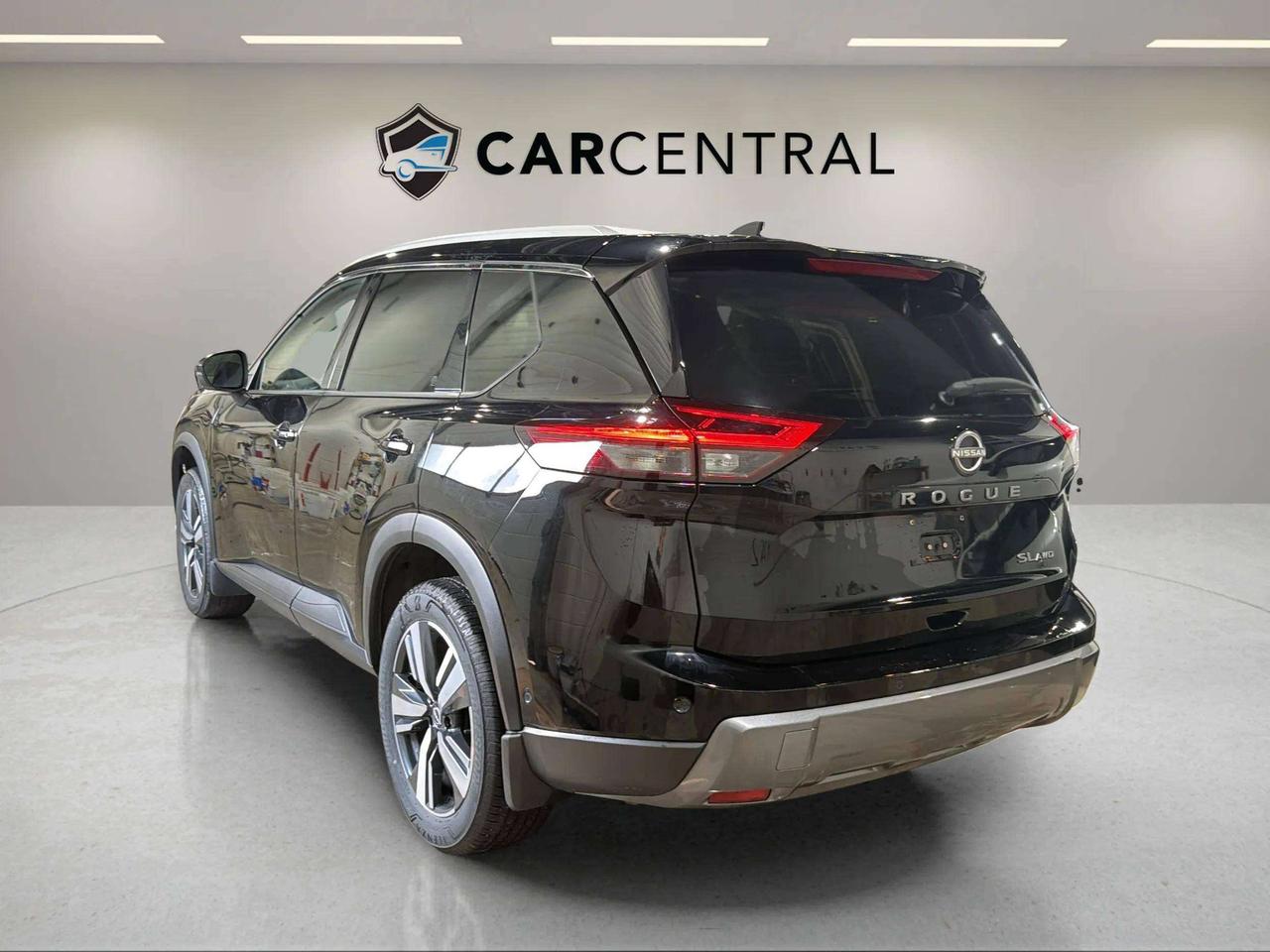 2024 Nissan Rogue SL | CLEAN CARFAX | GOOGLE MAPS | PRO PILOT ASSIST Photo