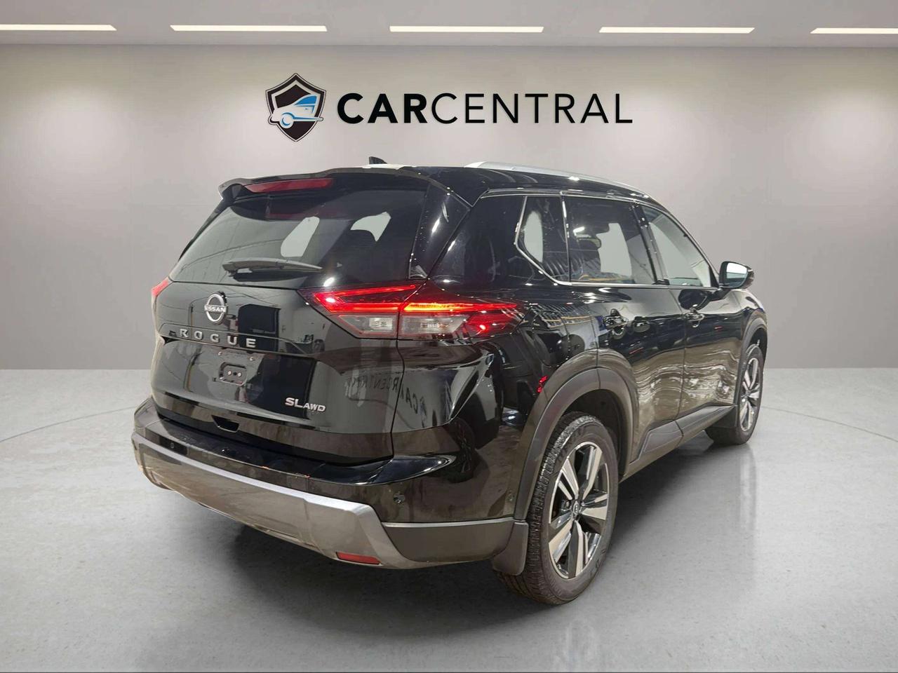 2024 Nissan Rogue SL | CLEAN CARFAX | GOOGLE MAPS | PRO PILOT ASSIST Photo3