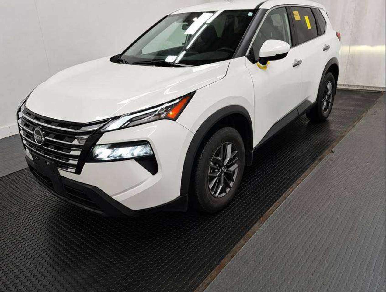 Used 2024 Nissan Rogue S AWD | CLEAN CARFAX | 1 OWNER | CARPLAY|HTD SEATS for sale in Barrie, ON