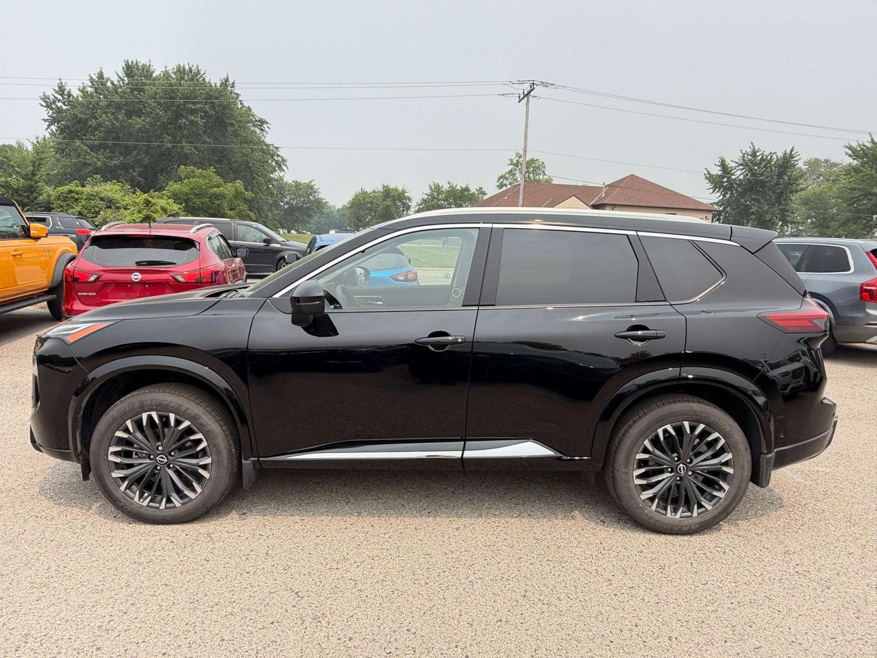 2026 Nissan Rogue PLATINUM, CLEAN CARFAX, SUNROOF, REMOTE START! - Photo #5