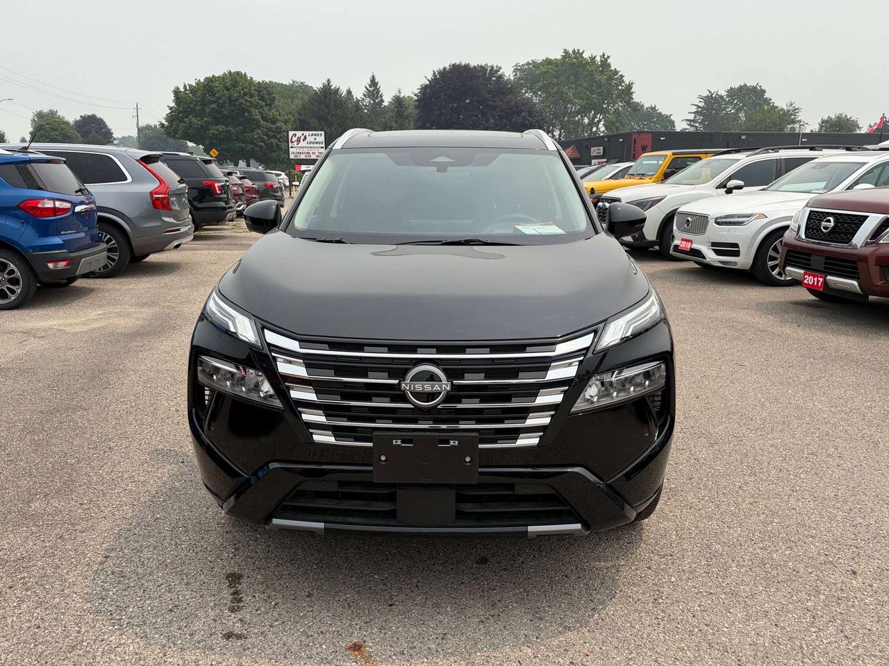 2026 Nissan Rogue PLATINUM, CLEAN CARFAX, SUNROOF, REMOTE START! - Photo #3
