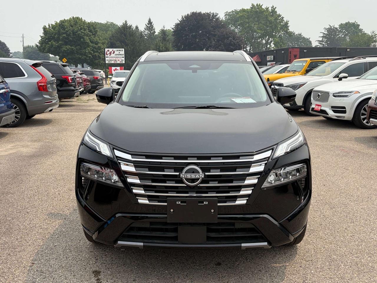 2026 Nissan Rogue PLATINUM, CLEAN CARFAX, SUNROOF, REMOTE START! Photo