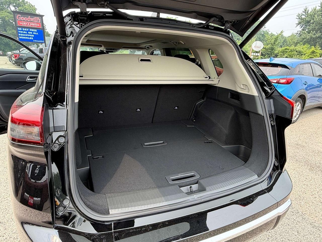 2026 Nissan Rogue PLATINUM, CLEAN CARFAX, SUNROOF, REMOTE START! Photo