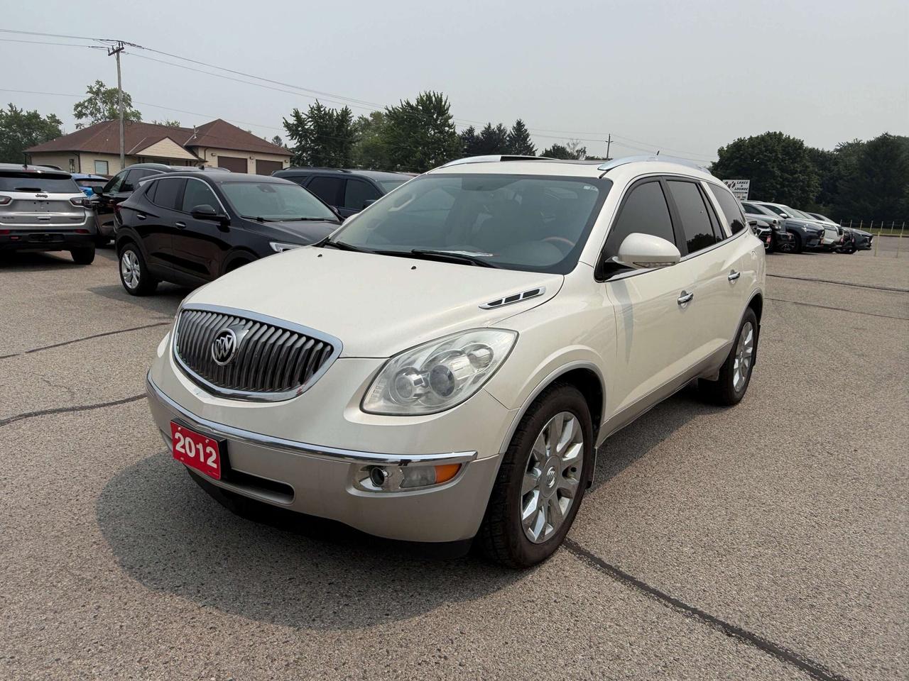 2012 Buick Enclave CX-L, 7 PASS, REMOTE START, LEATHER, SUNROOF! Photo