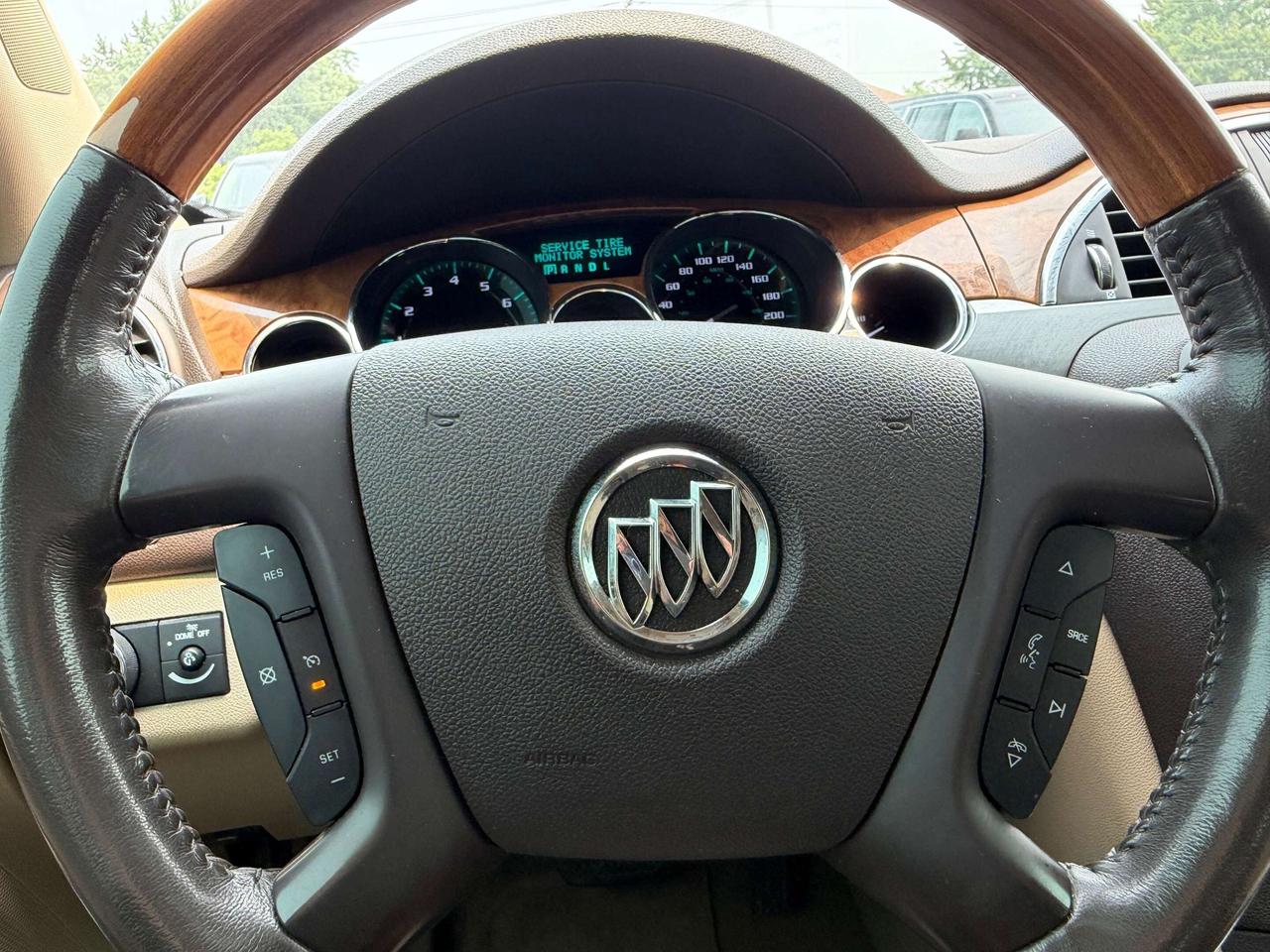 2012 Buick Enclave CX-L, 7 PASS, REMOTE START, LEATHER, SUNROOF! Photo