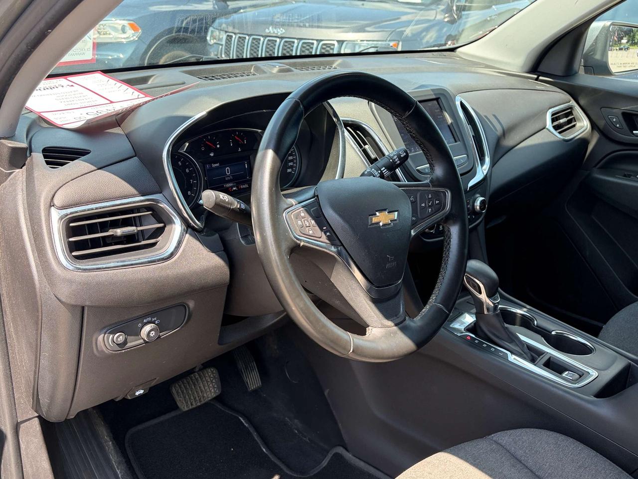 2024 Chevrolet Equinox LT, CLEAN CARFAX, REMOTE START, HEATED SEATS! Photo