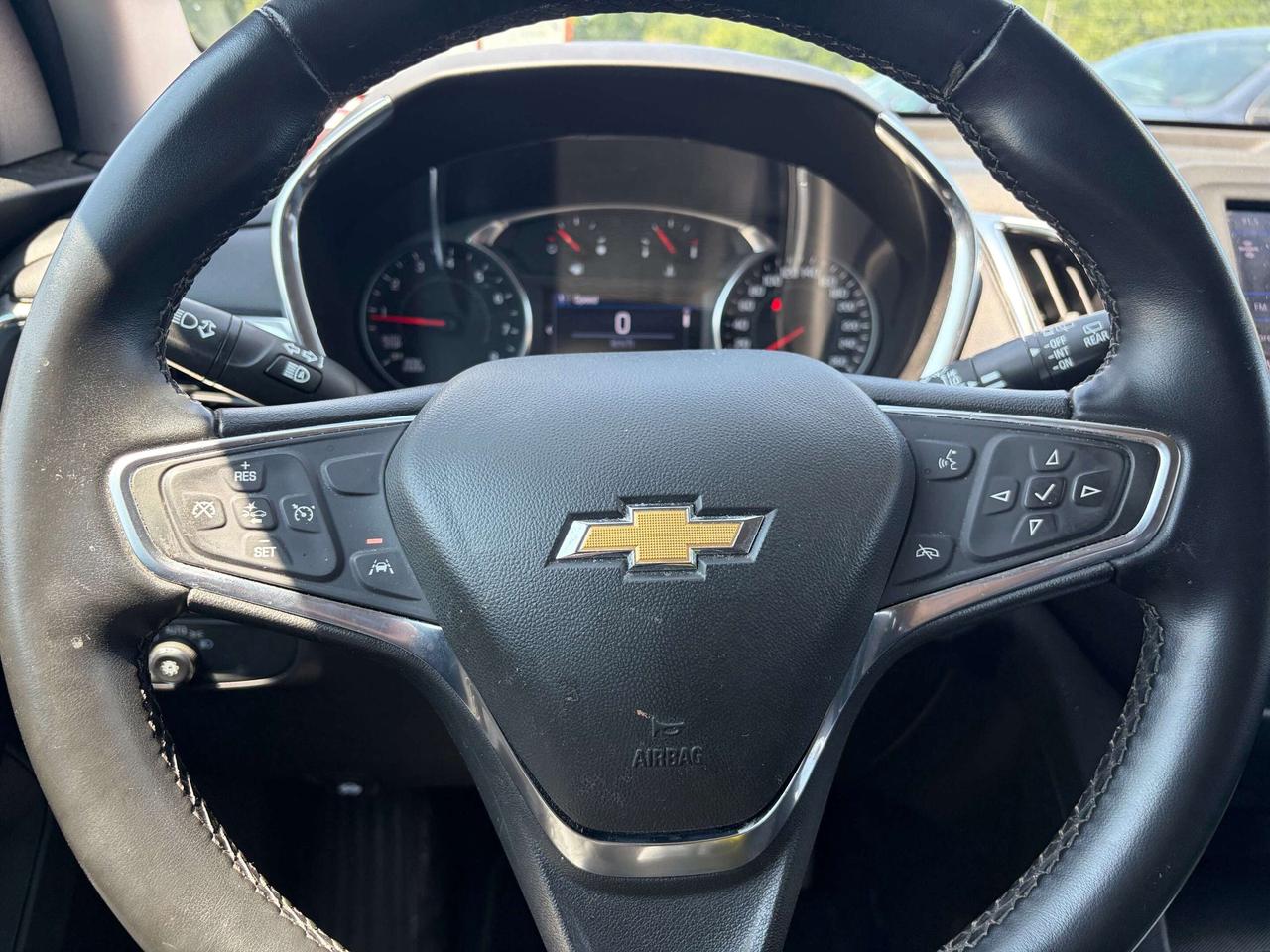 2024 Chevrolet Equinox LT, CLEAN CARFAX, REMOTE START, HEATED SEATS! Photo