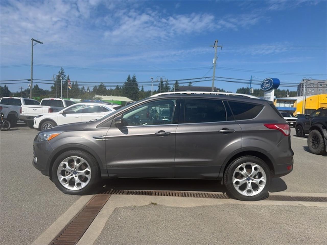 2013 Ford Escape Titanium  - Leather Seats -  Bluetooth Photo1