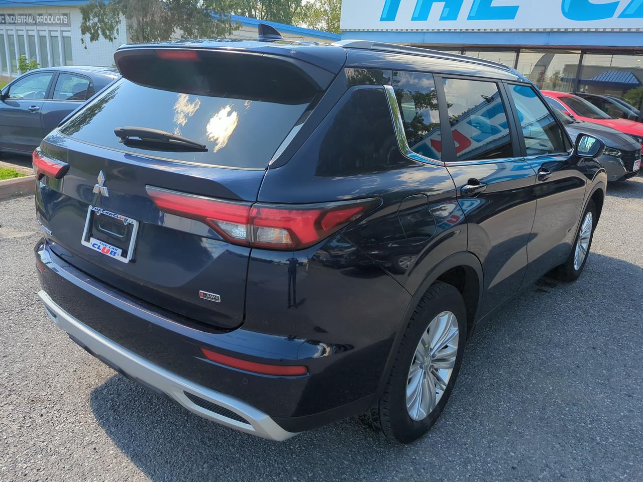 2024 Mitsubishi Outlander SE