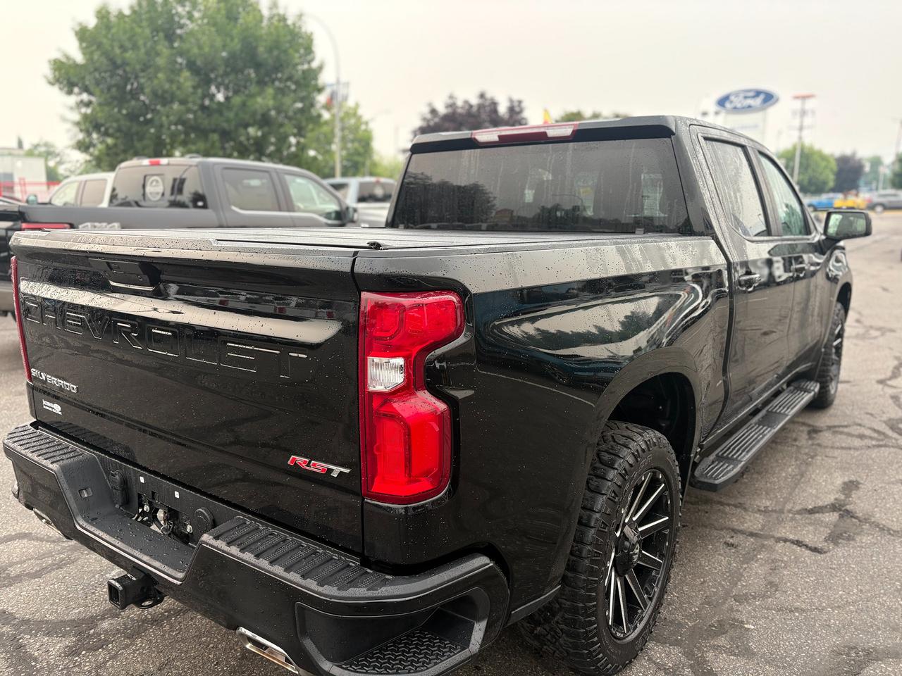 2022 Chevrolet Silverado 1500 LTD RST Photo4