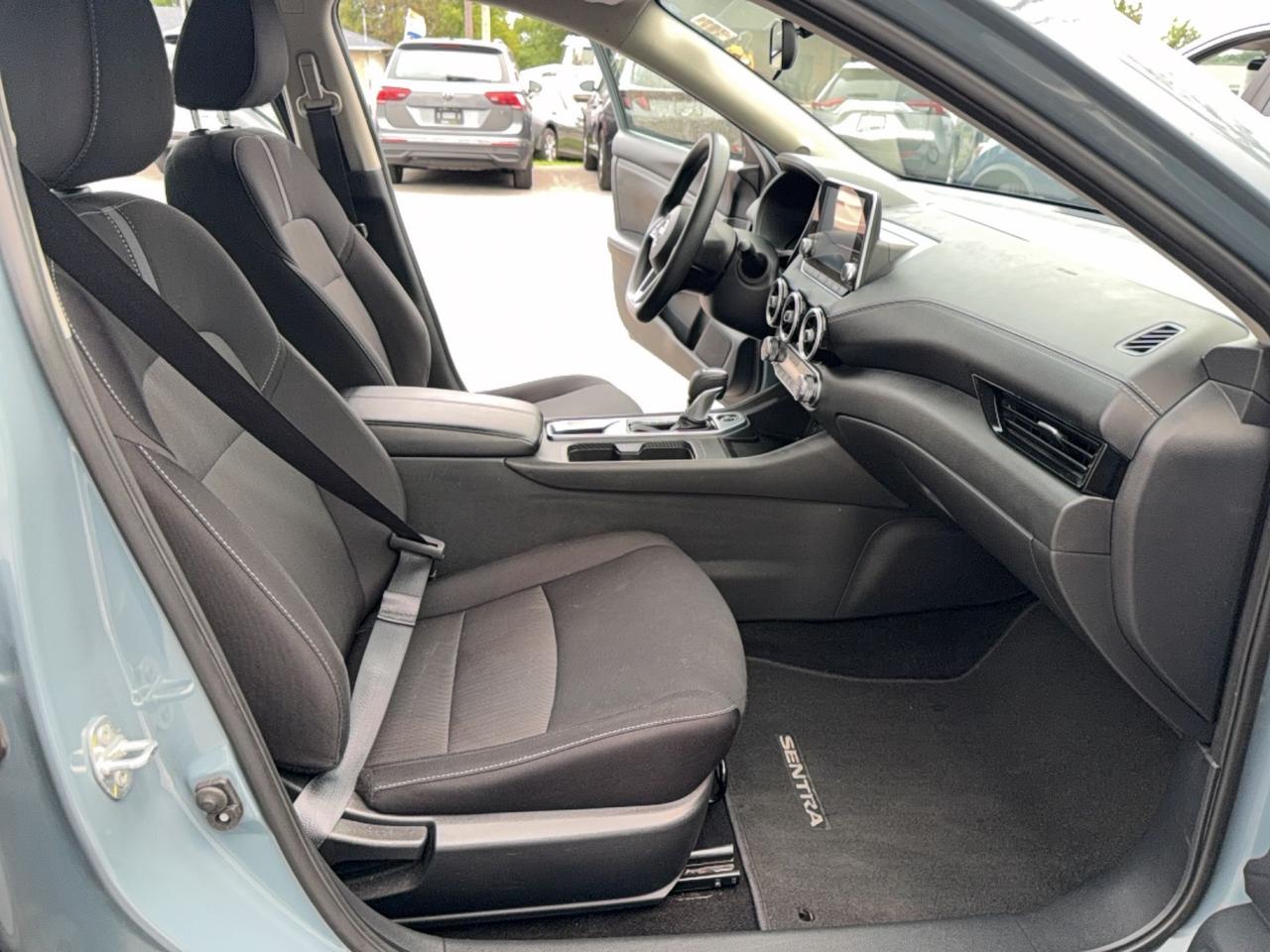 2024 Nissan Sentra SV-factory warranty -drive assist -Carplay-Android Auto Photo