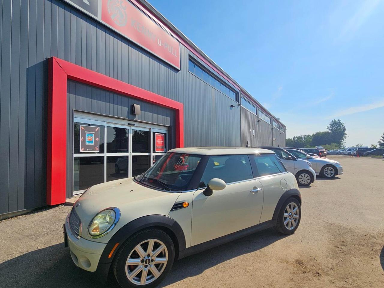 Runs, Drives, No Engine lights, Clean body, Accident reported on Car-Fax- May 2010- 2570,