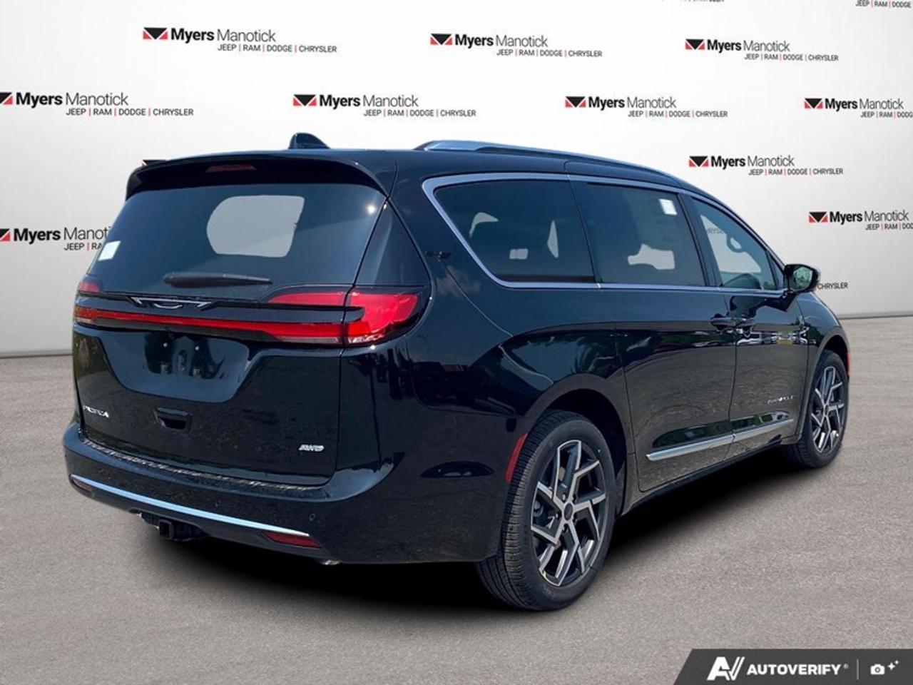 2027 Chrysler Pacifica Pinnacle  - Theatre & Tow Group! Photo4