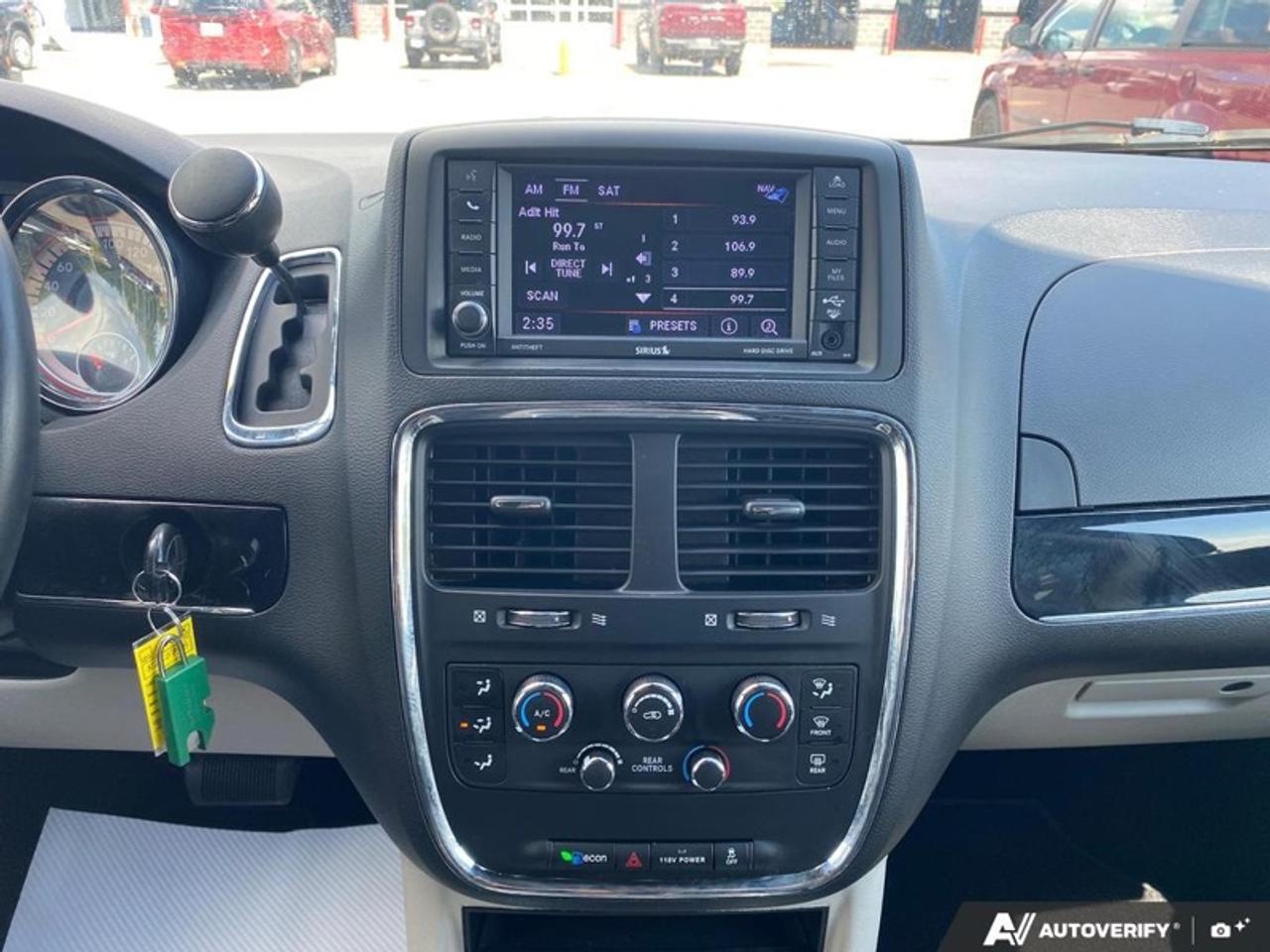 2018 Dodge Grand Caravan SXT Premium Plus  - Aluminum Wheels Photo