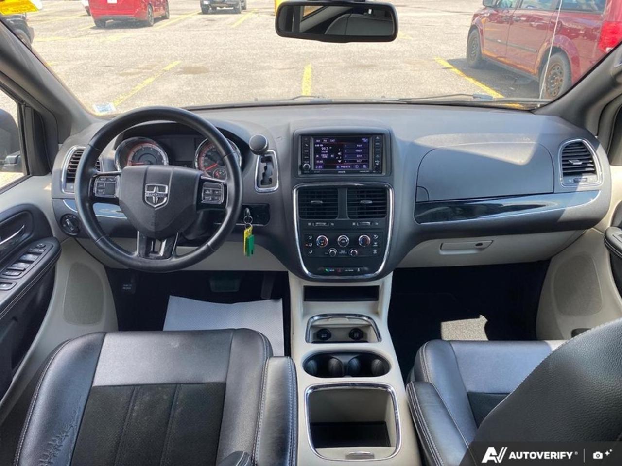 2018 Dodge Grand Caravan SXT Premium Plus  - Aluminum Wheels Photo