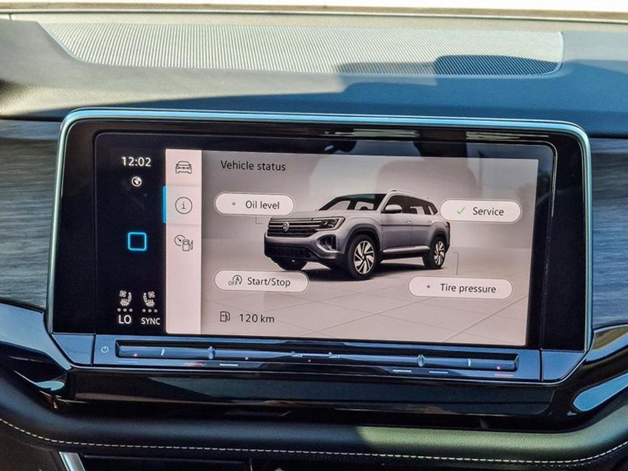 2024 Volkswagen Atlas Execline R-Line AWD | Leather | Pano Sunroof | Heated Seats + Steering | 360 Cam | and More ! Photo