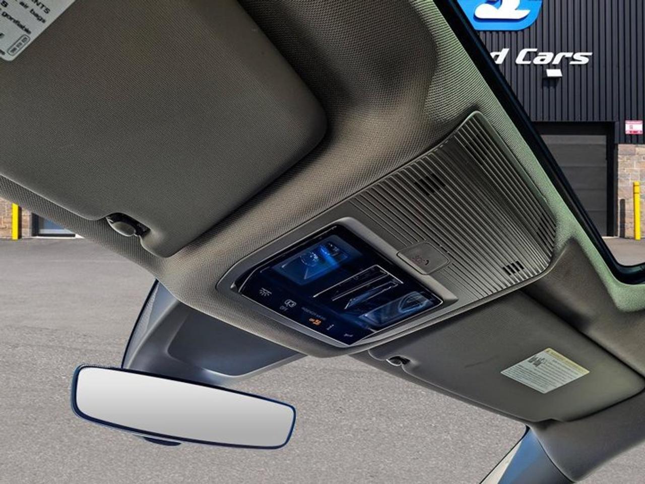 2024 Volkswagen Atlas Execline R-Line AWD | Leather | Pano Sunroof | Heated Seats + Steering | 360 Cam | and More ! Photo