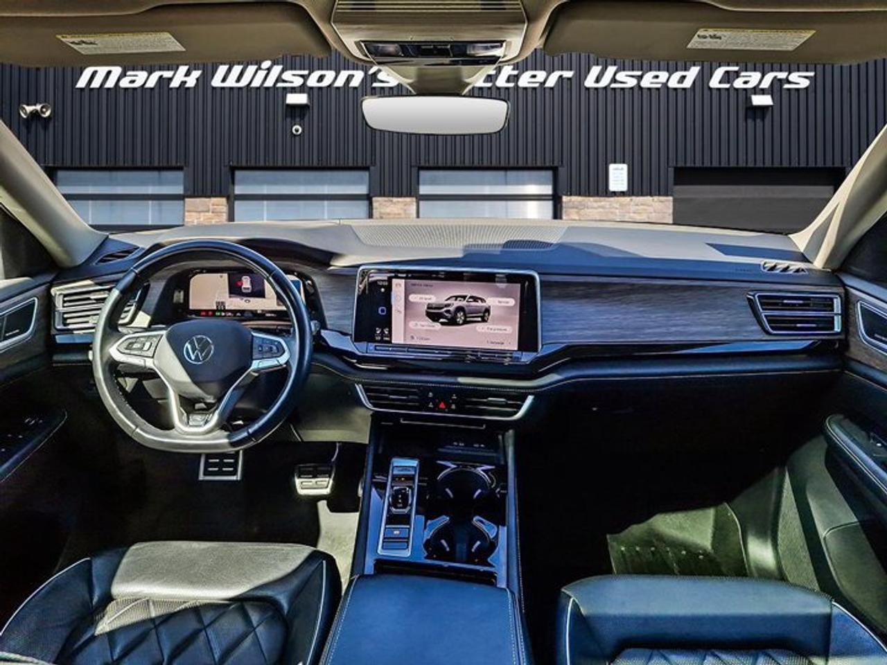2024 Volkswagen Atlas Execline R-Line AWD | Leather | Pano Sunroof | Heated Seats + Steering | 360 Cam | and More ! Photo