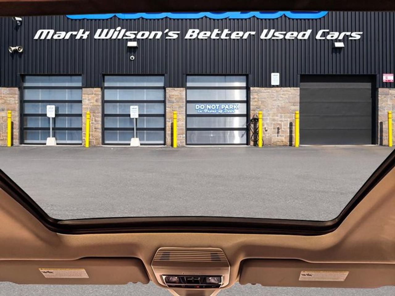 2024 Volkswagen Atlas Execline R-Line AWD | Leather | Pano Sunroof | Heated Seats + Steering | 360 Cam | and More ! Photo