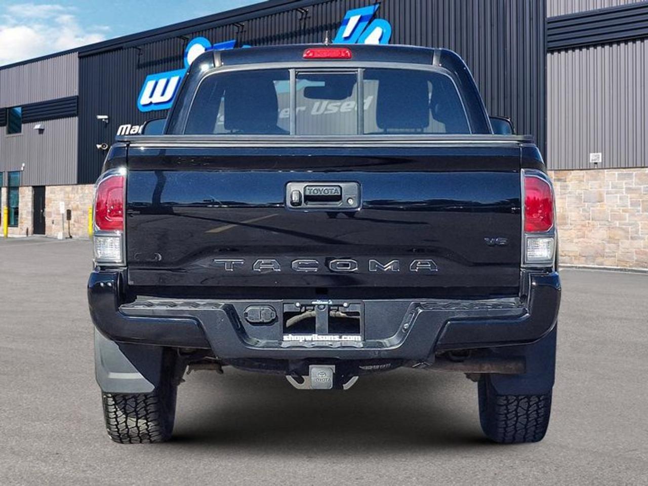 2022 Toyota Tacoma TRD Off-Road Access Cab 4X4 | 6-Speed Manual | V6 | Power Seat | CarPlay + Android | and More ! Photo