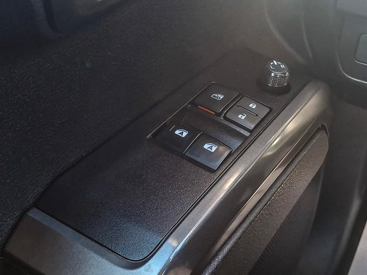 2022 Toyota Tacoma TRD Off-Road Access Cab 4X4 | 6-Speed Manual | V6 | Power Seat | CarPlay + Android | and More ! Photo