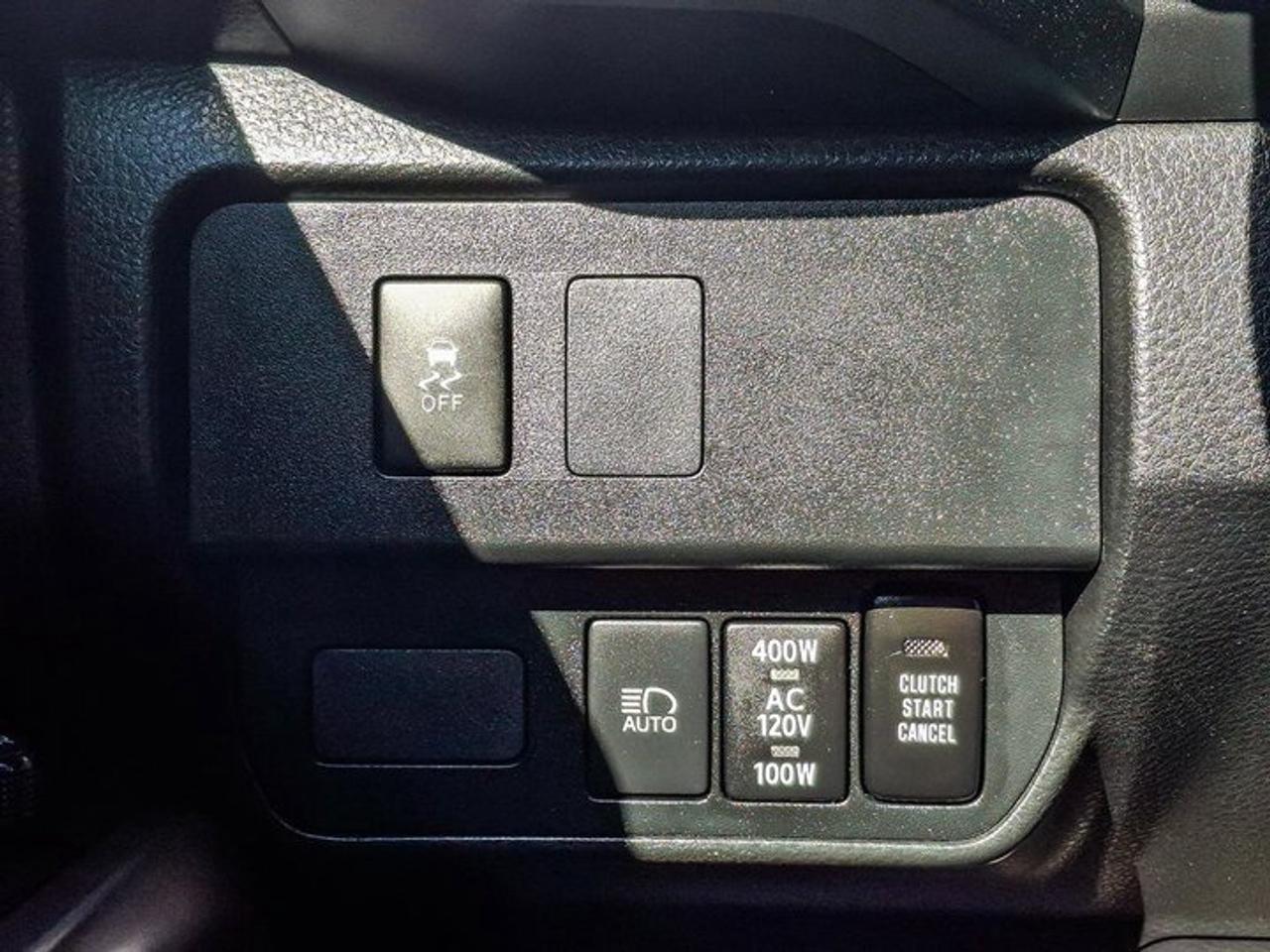 2022 Toyota Tacoma TRD Off-Road Access Cab 4X4 | 6-Speed Manual | V6 | Power Seat | CarPlay + Android | and More ! Photo