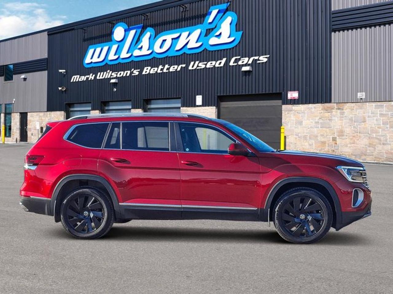 2024 Volkswagen Atlas Highline AWD | Leather | Pano Sunroof | Black Alloys | Captain Chairs | Vented Seats | and More ! Photo