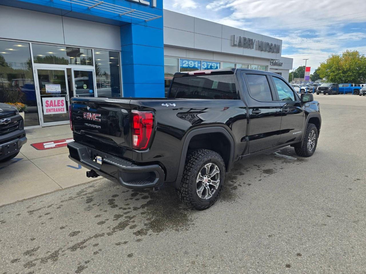 2026 GMC Sierra 1500 Crew Cab Short Box 4-Wheel Drive Pro Photo