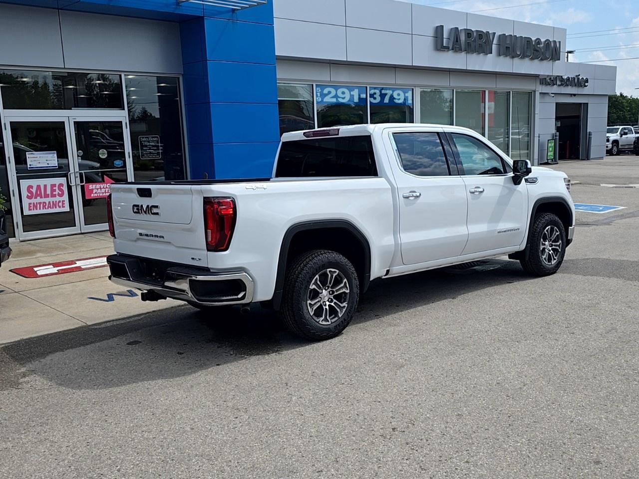 2026 GMC Sierra 1500 Crew Cab Short Box 4-Wheel Drive SLT Photo