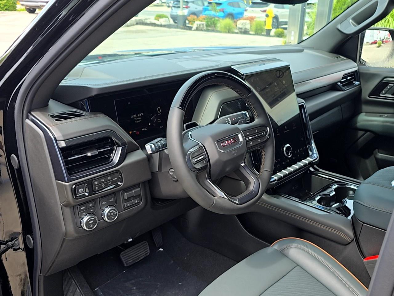 2026 GMC Yukon XL 4WD 4dr AT4 Photo3