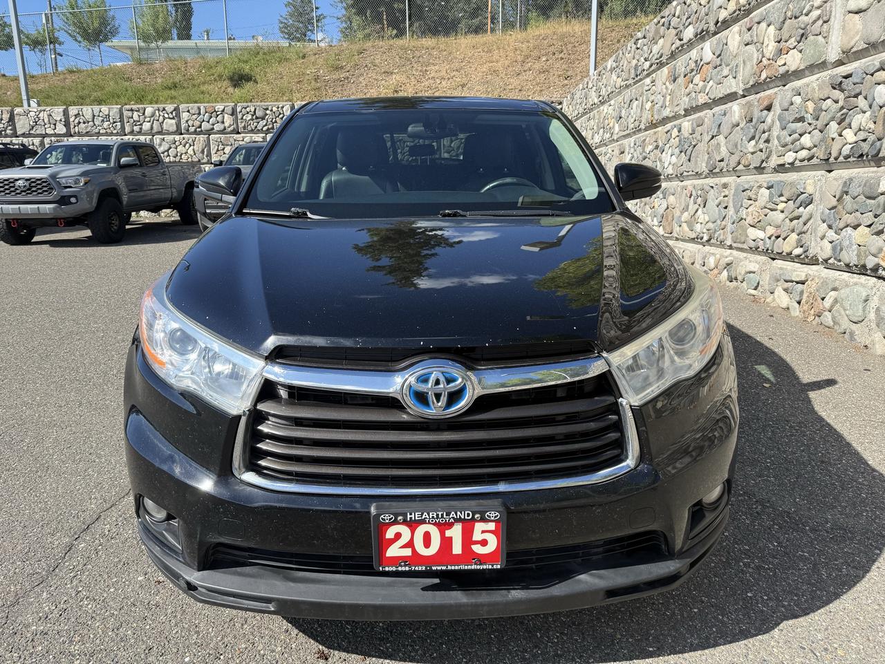 2015 Toyota Highlander HYBRID LE Photo1