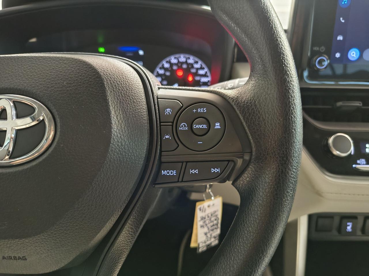 2024 Toyota Corolla Cross L Photo0