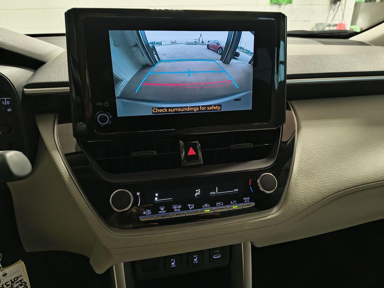 2024 Toyota Corolla Cross L Photo0