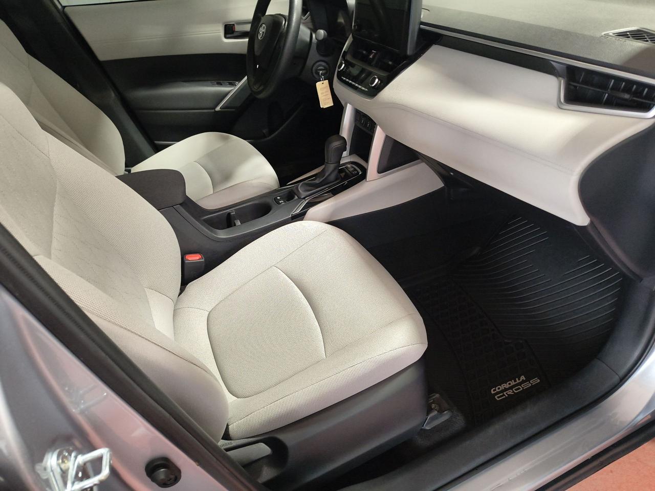 2024 Toyota Corolla Cross L Photo0