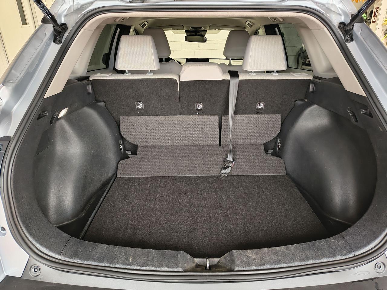 2024 Toyota Corolla Cross L Photo0